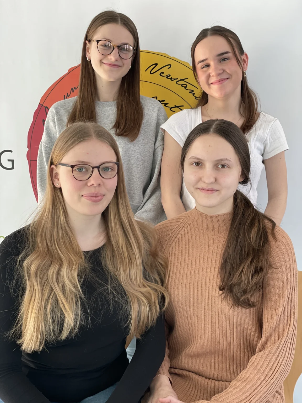 Mara Stümpel, Anna Götz, Stefanie Mürmann, Rebekka Danik - Nicht auf dem Bild: Taliya Özer
