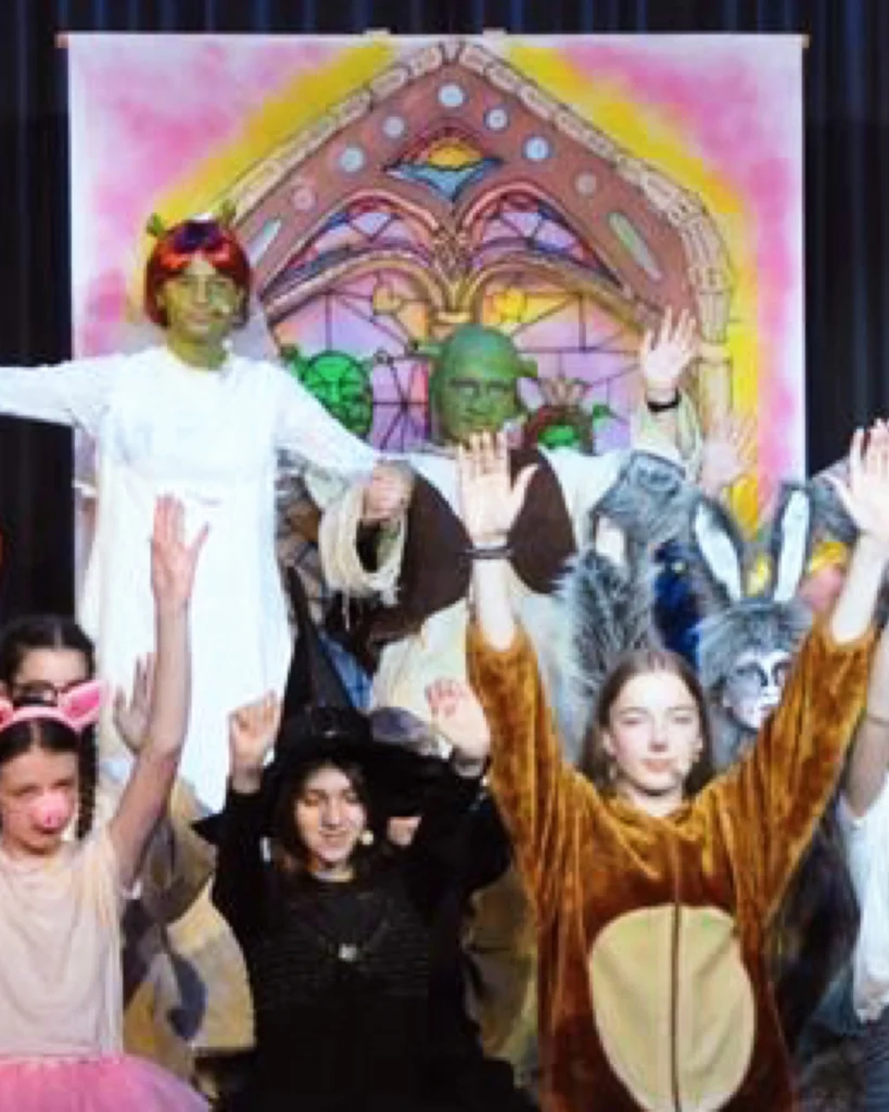 Bericht: Shrek das Musical JR GSD Csa1KFRbTvi8341ZPG2RmP3Ce