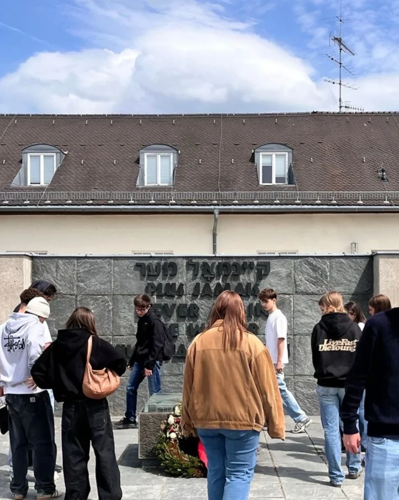 G10abcd auf Spurensuche: Studienfahrt nach Nürnberg und Dachau GSD POmqmBBsDmfAJ5HezeO8TVLNM