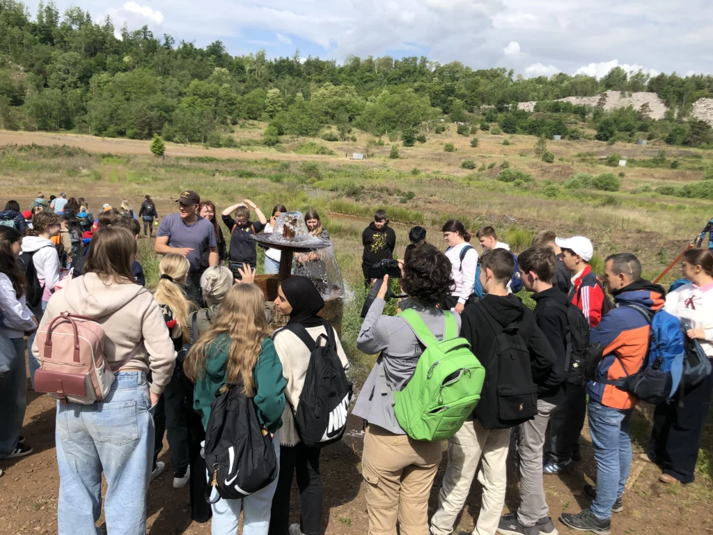 UNESCO - Schülercamp 2025 in Darmstadt/ Grube Messel GSD sjKADZJnzCNSwfOVyMDwEJzBy