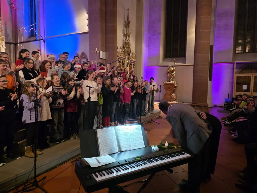 Festliches Weihnachtskonzert der Goetheschule am 4. Dezember 2025 GSD FnbwbqCYzo7m0tztWvvt2aFjd