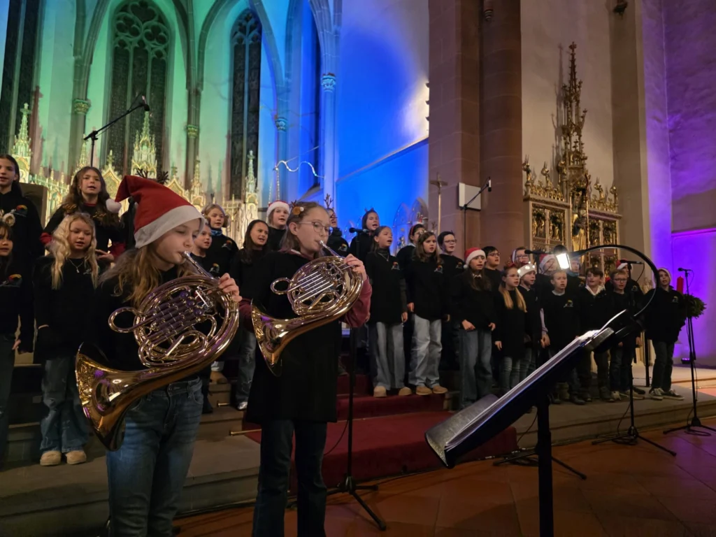 Festliches Weihnachtskonzert der Goetheschule am 4. Dezember 2025 GSD VOGoMp18BIx6dIMwD6a3zRMCK