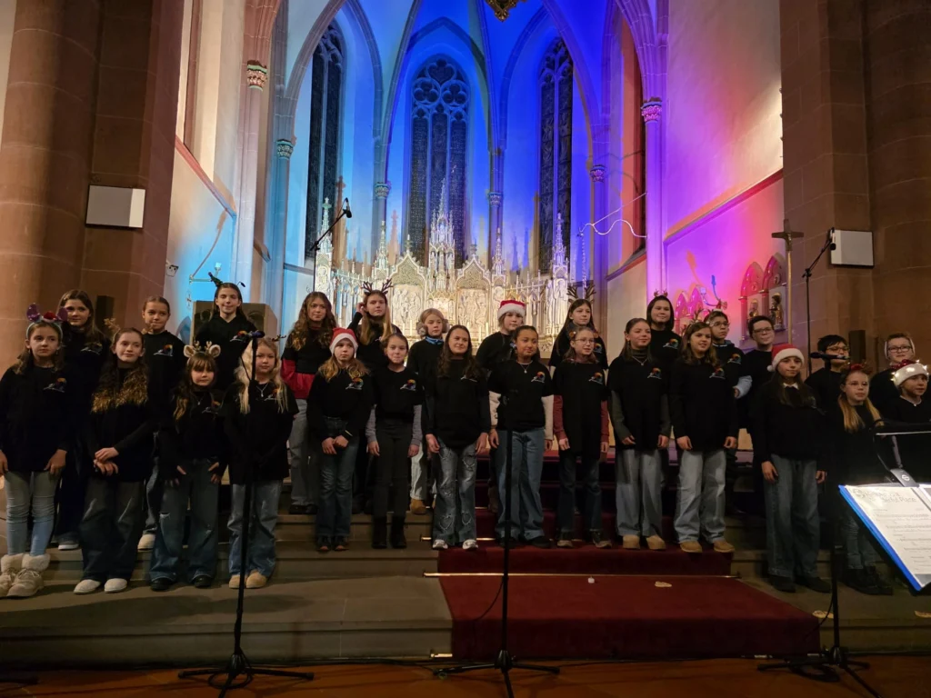 Festliches Weihnachtskonzert der Goetheschule am 4. Dezember 2025 GSD cXLkirK8NB1dCsztcEj43xktC