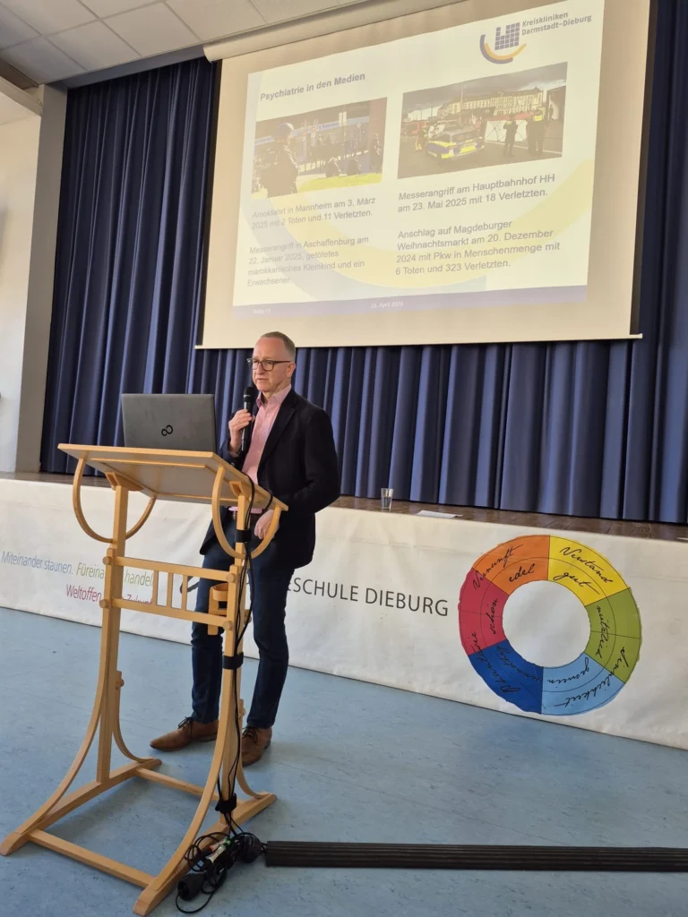 GSD hNk2TF8mR59piPlSOXAD9FWam