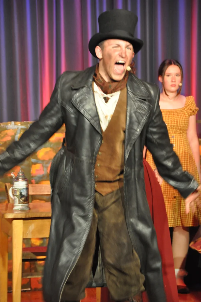 Standing Ovations für „Oliver!“: Erfolgreiche Musicalreihe an der Goetheschule endet mit emotionalem Finale GSD JNCFYe7bkoDGpLnKa40yQ5Ic0 edited