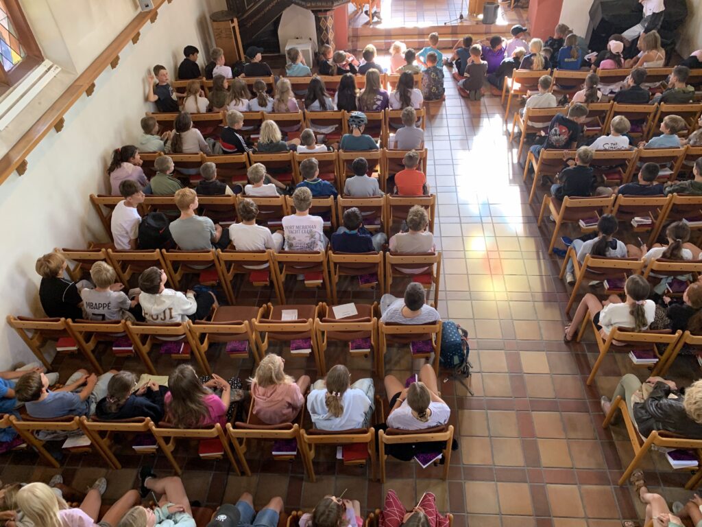 „Du bist wertvoll“ – Ökumenischer Einschulungsgottesdienst zum neuen Schuljahr GSD oyXQk1A88etDLBaeHOmbxL9EQ